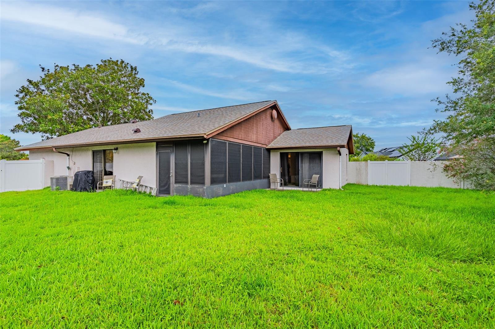 Image 27 of 33 For 6308 Fernbrook Court