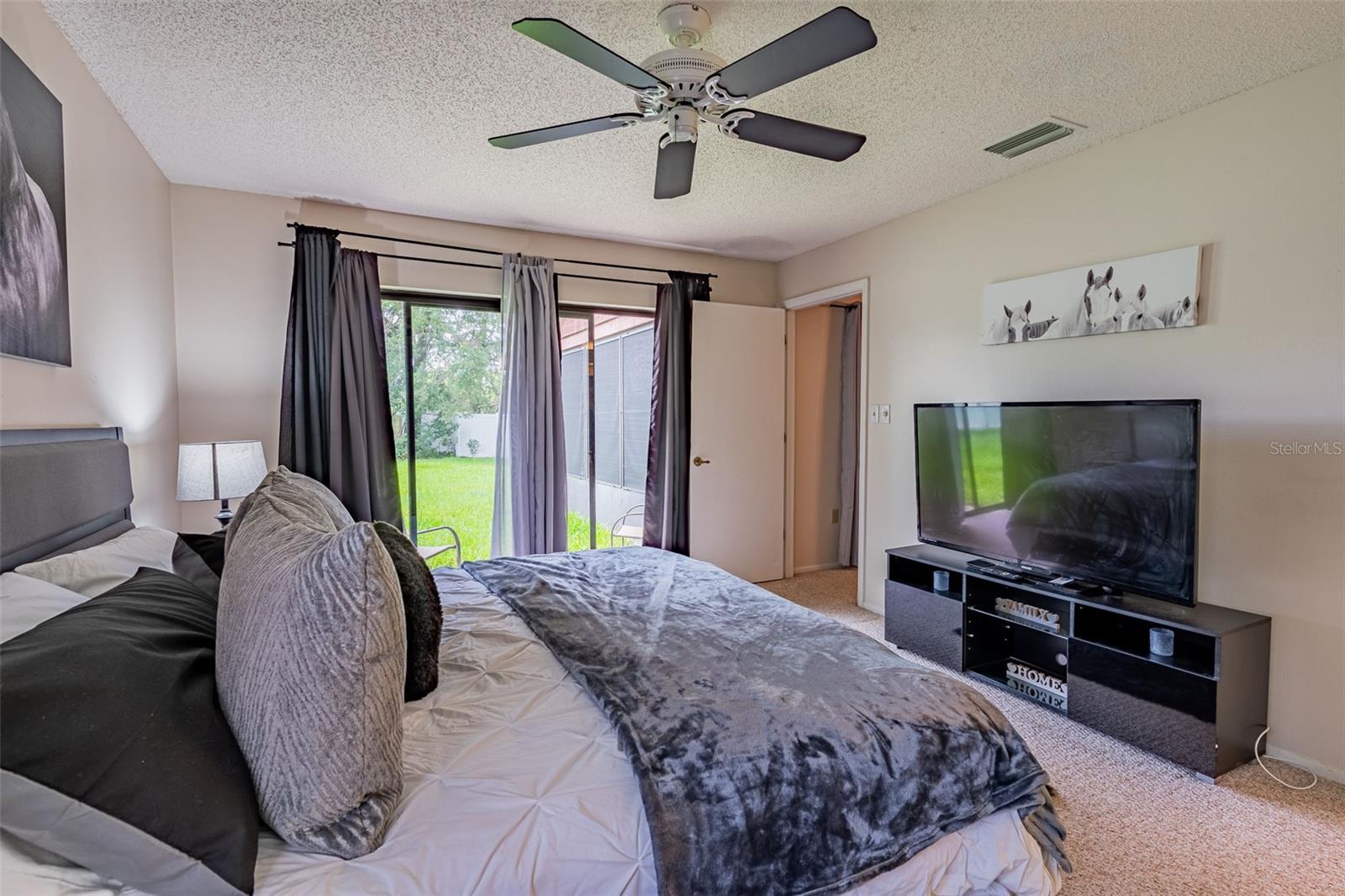 Image 9 of 33 For 6308 Fernbrook Court