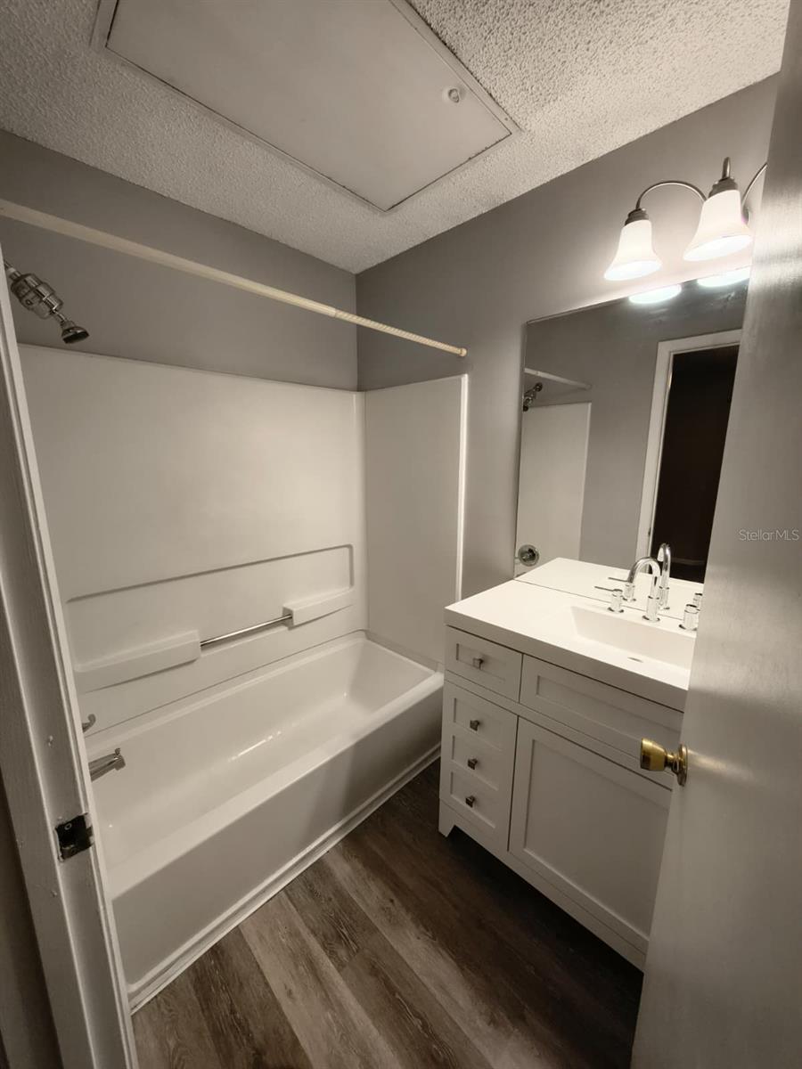 Image 11 of 25 For 711 Sugar Bay Way 313