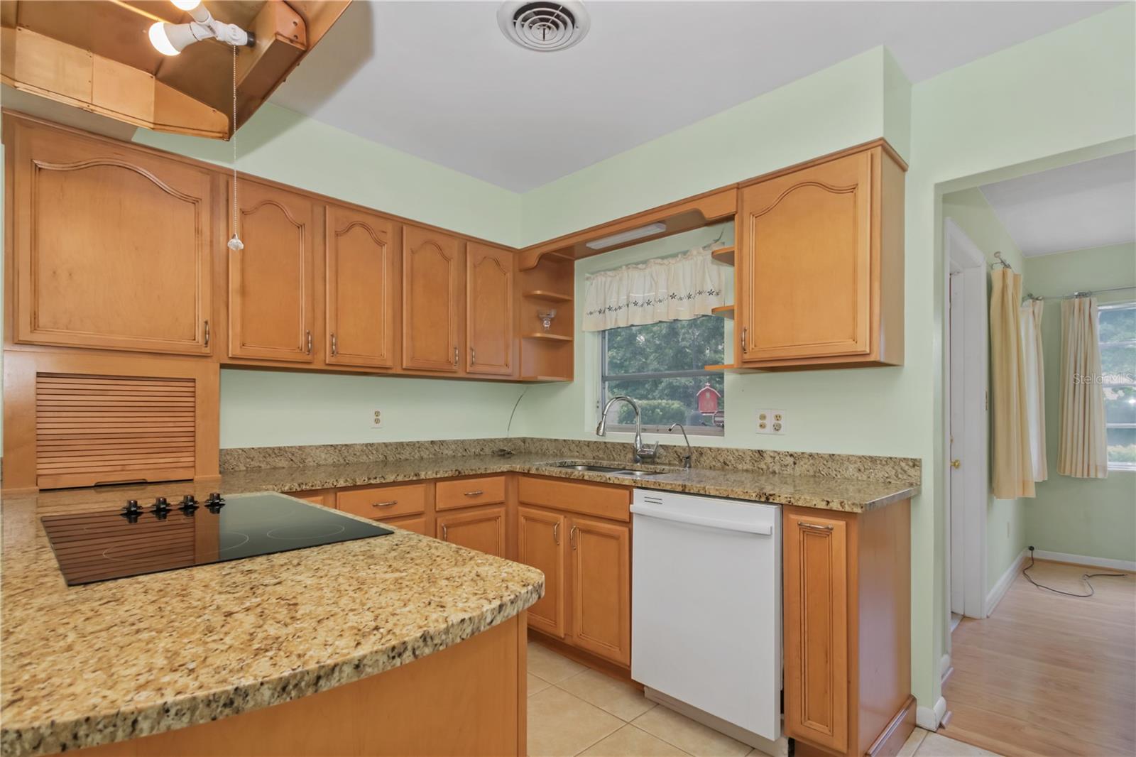 Image 9 of 30 For 5711 Eggleston Avenue