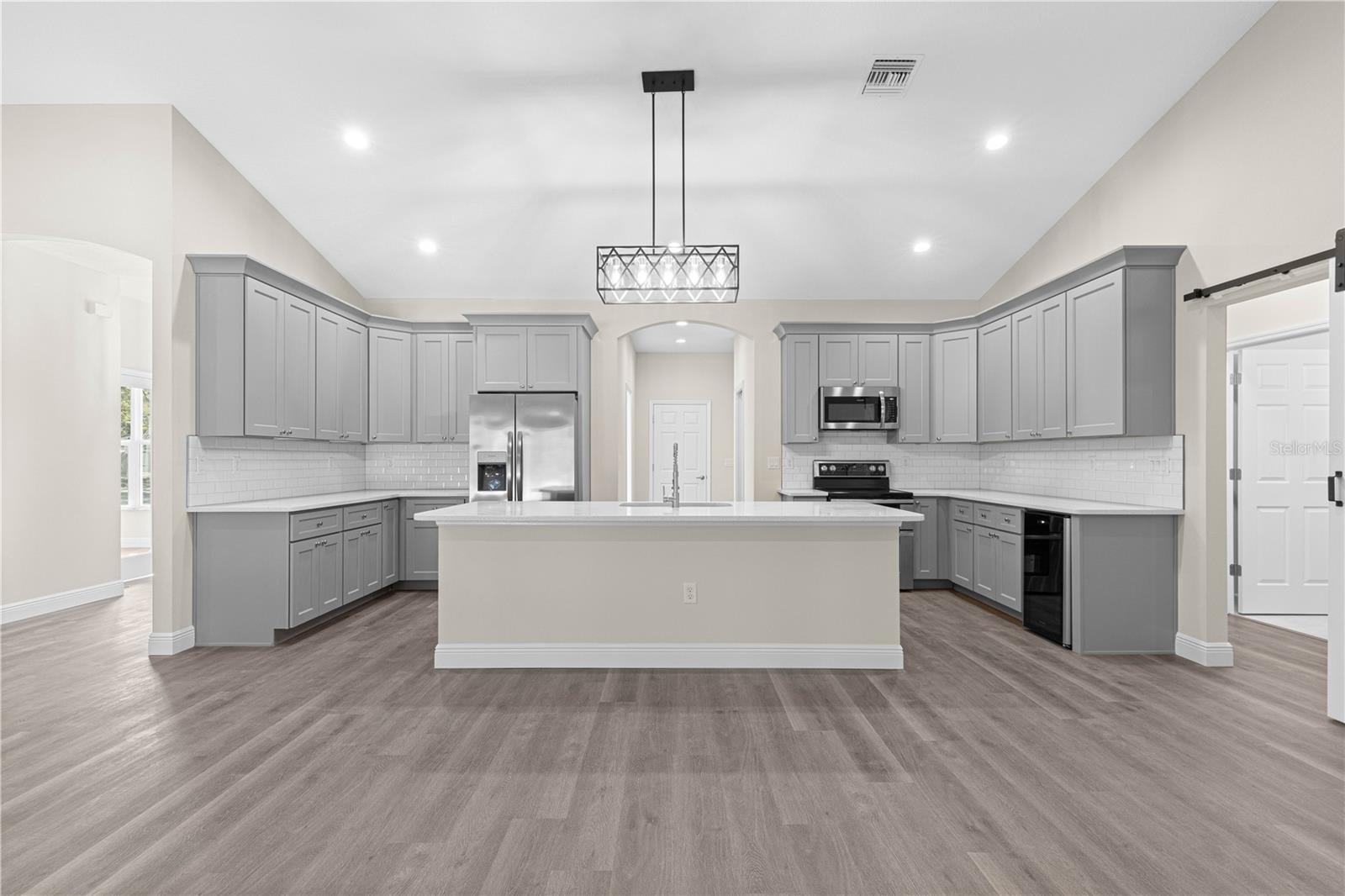 Image 10 of 51 For 12411 71 Lane Road