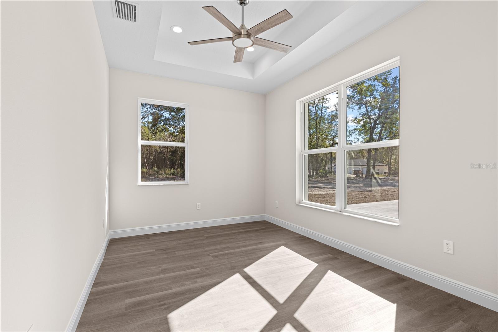 Image 7 of 51 For 12411 71 Lane Road