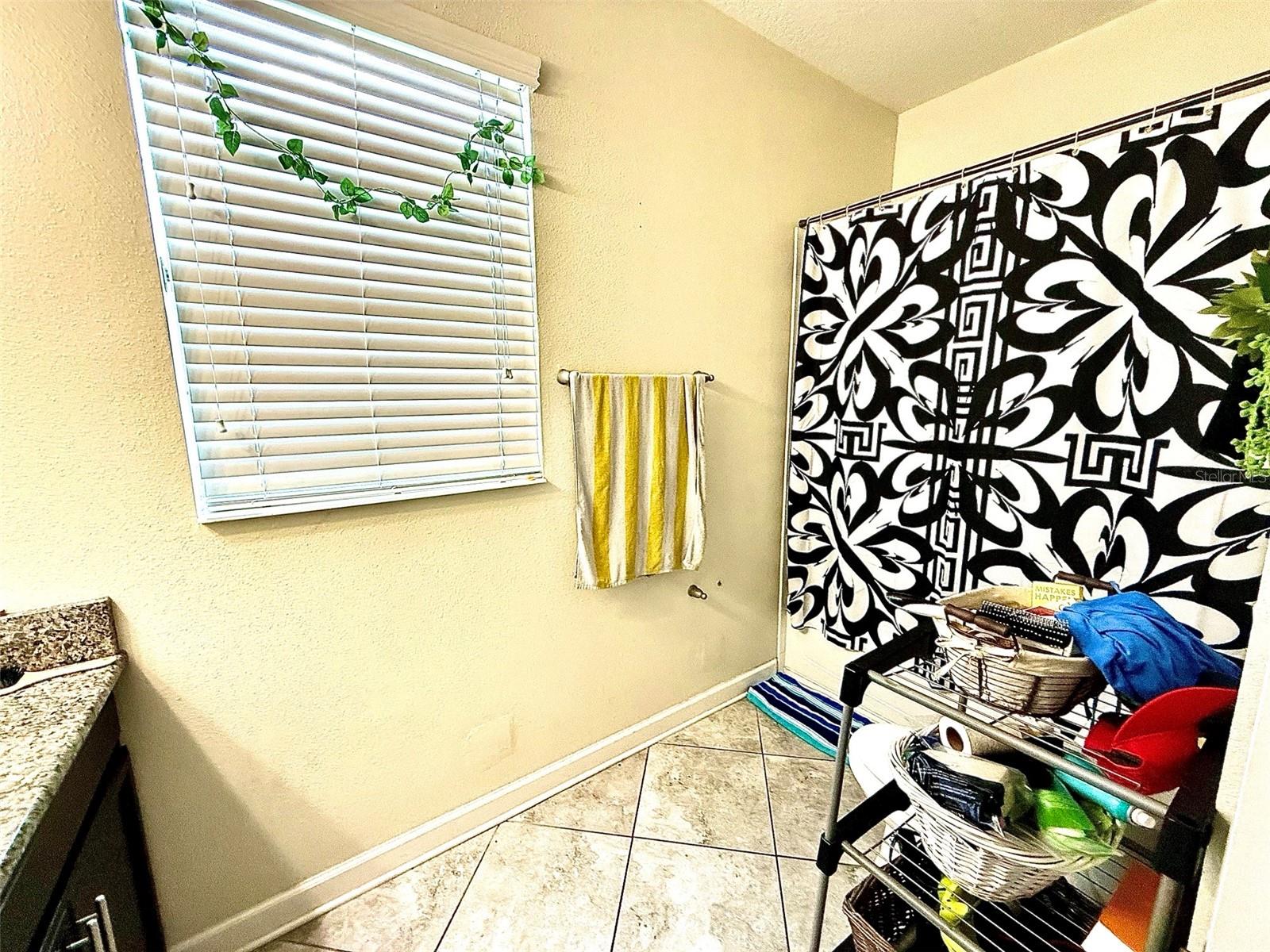 Image 10 of 40 For 4628 Cortland Drive