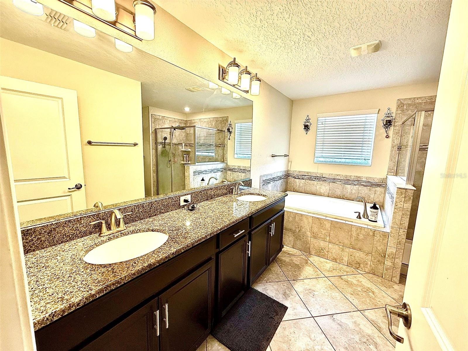 Image 23 of 40 For 4628 Cortland Drive