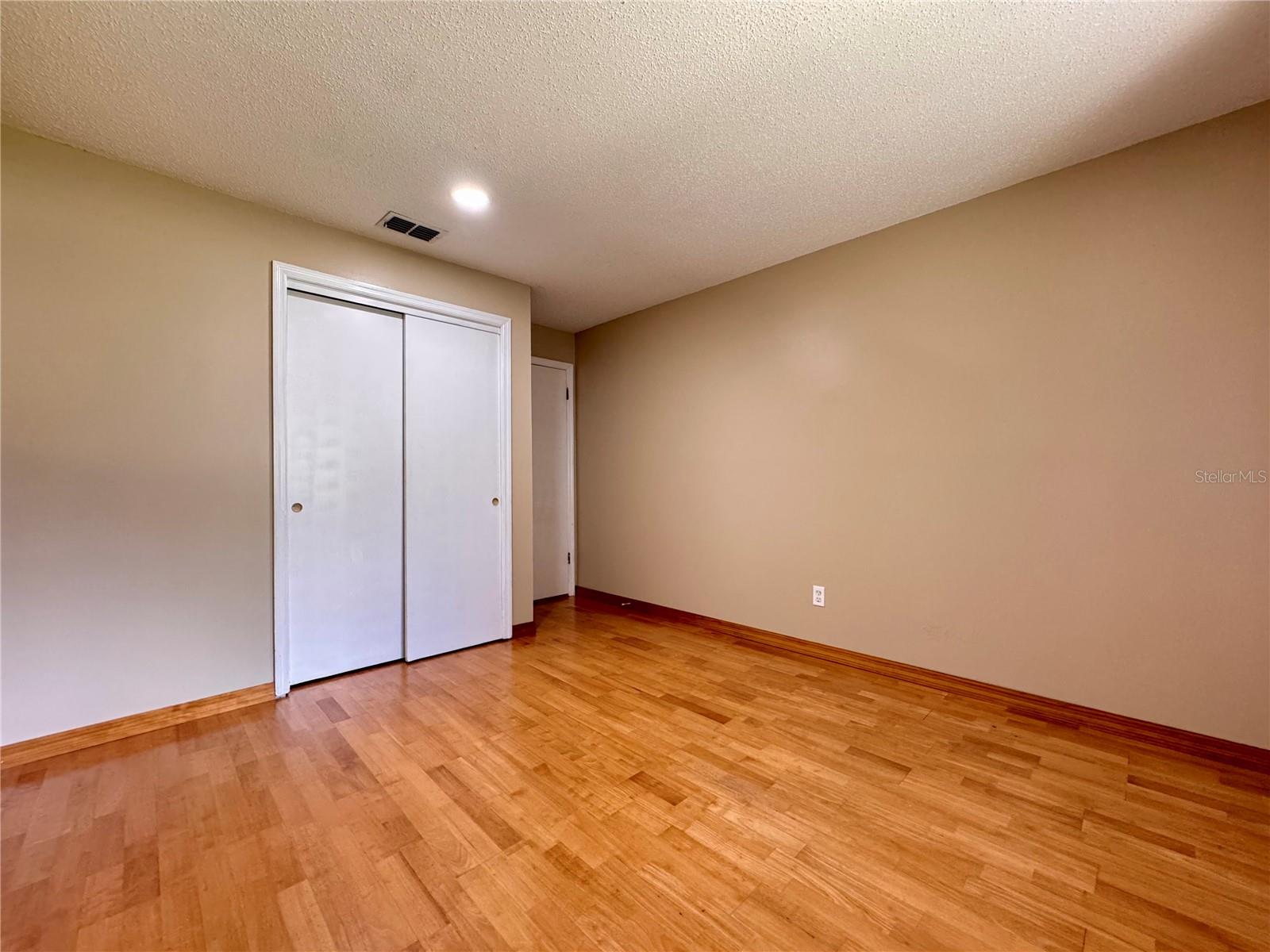 Image 10 of 26 For 657 Airmont Avenue