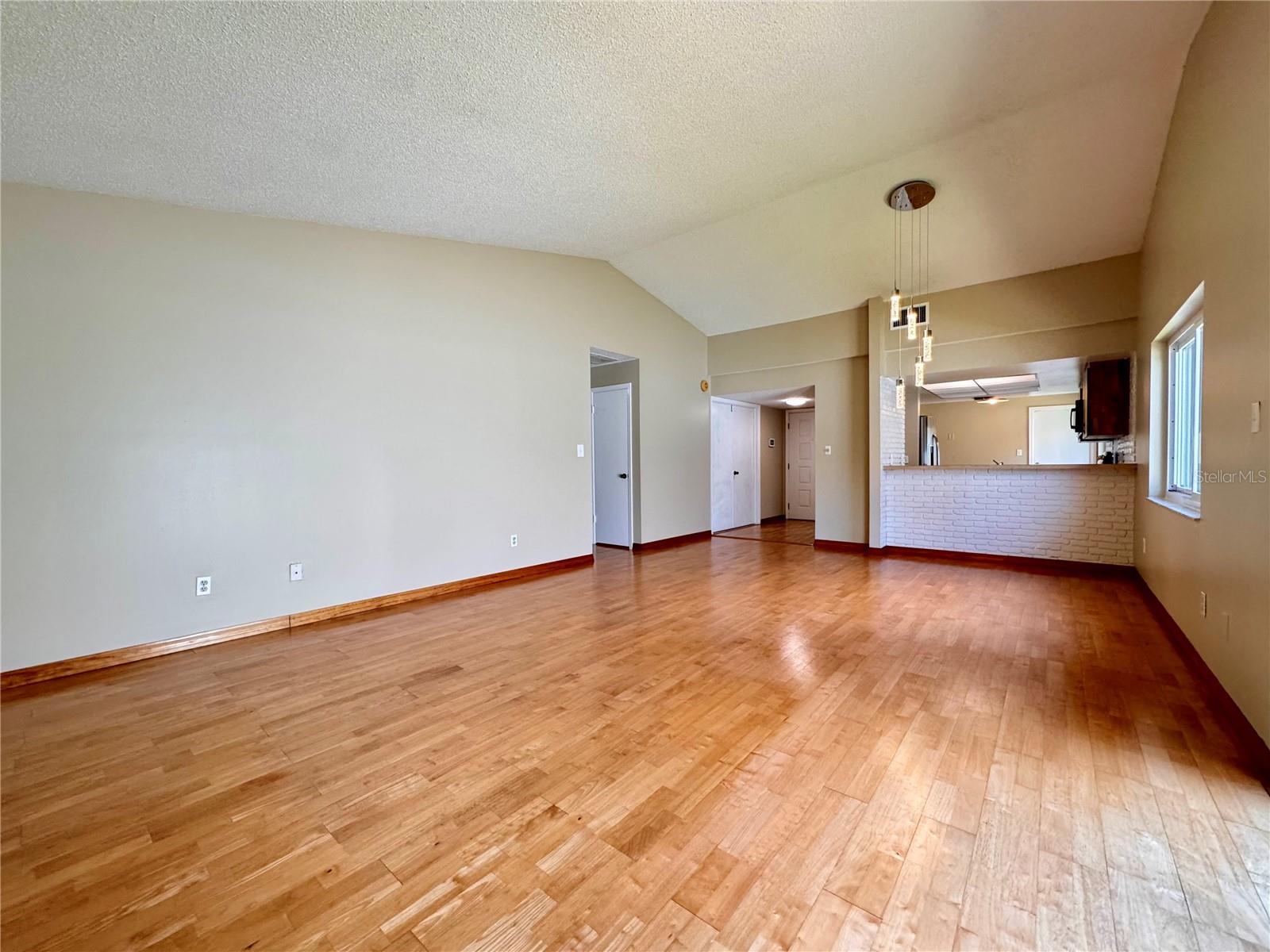 Image 4 of 26 For 657 Airmont Avenue