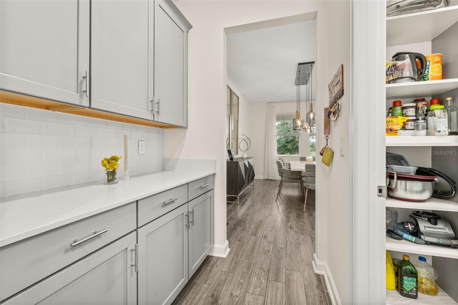 Image 16 of 71 For 11272 History Avenue