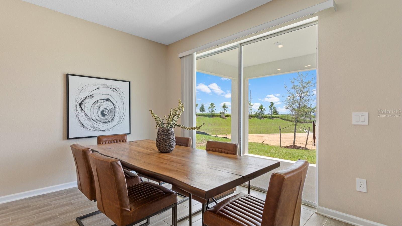 Image 4 of 22 For 5644 Lemon Grass Street