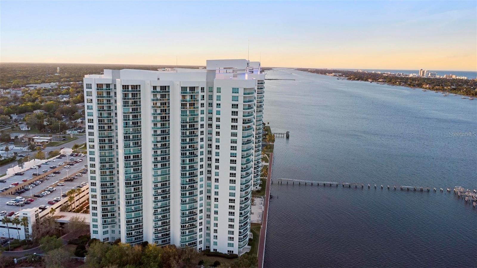 Image 35 of 39 For 231 Riverside Drive 708