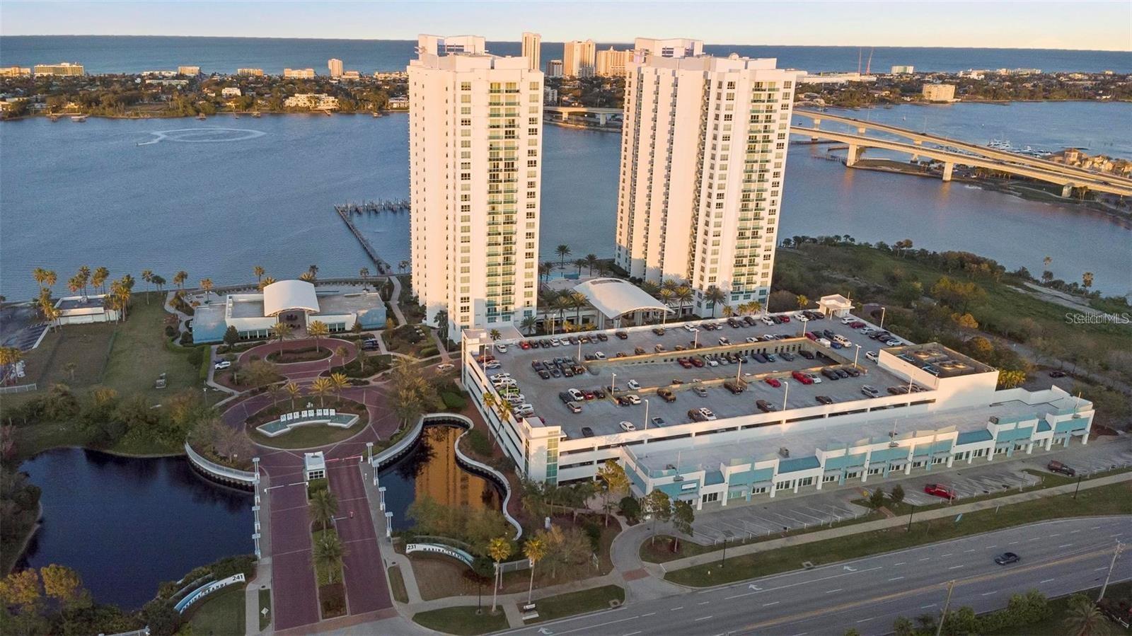 Image 37 of 39 For 231 Riverside Drive 708