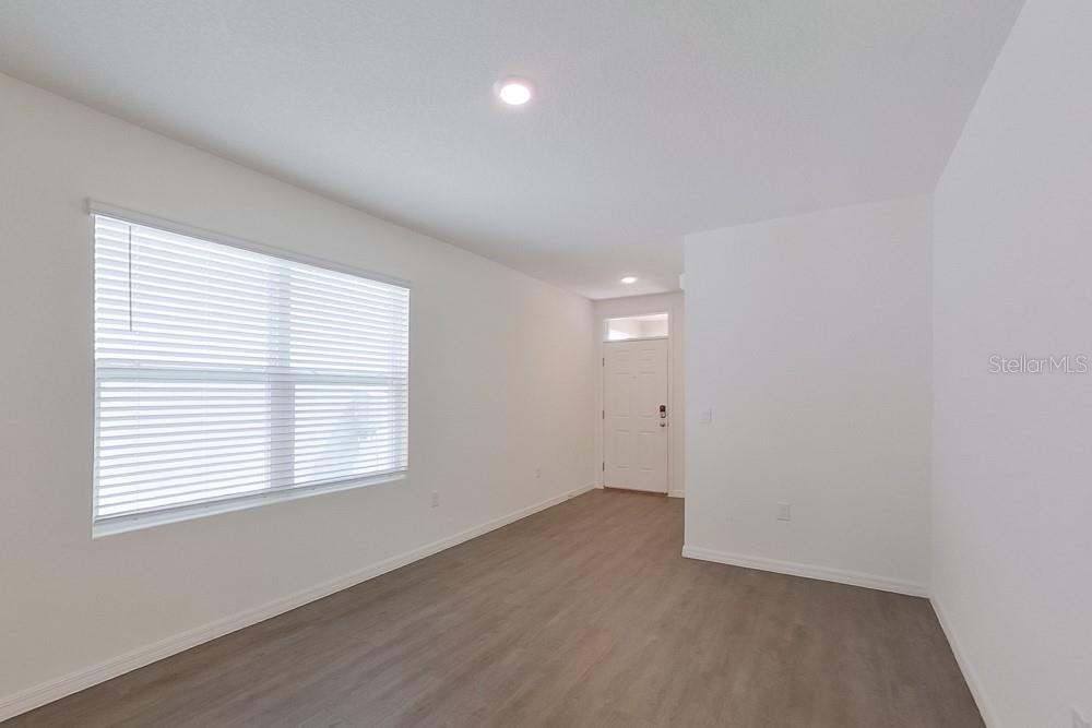 Image 3 of 18 For 32041 Katelin Circle