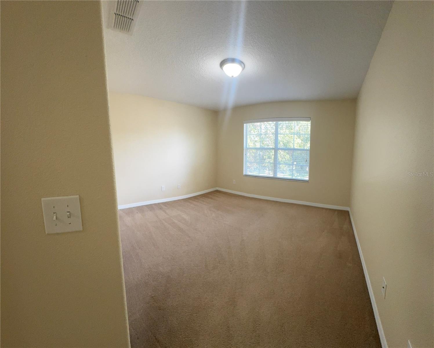 Image 13 of 27 For 15511 Campden Street