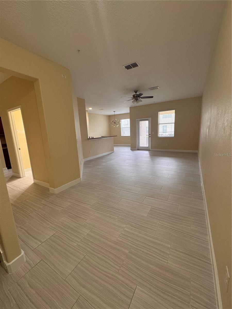 Image 3 of 27 For 15511 Campden Street