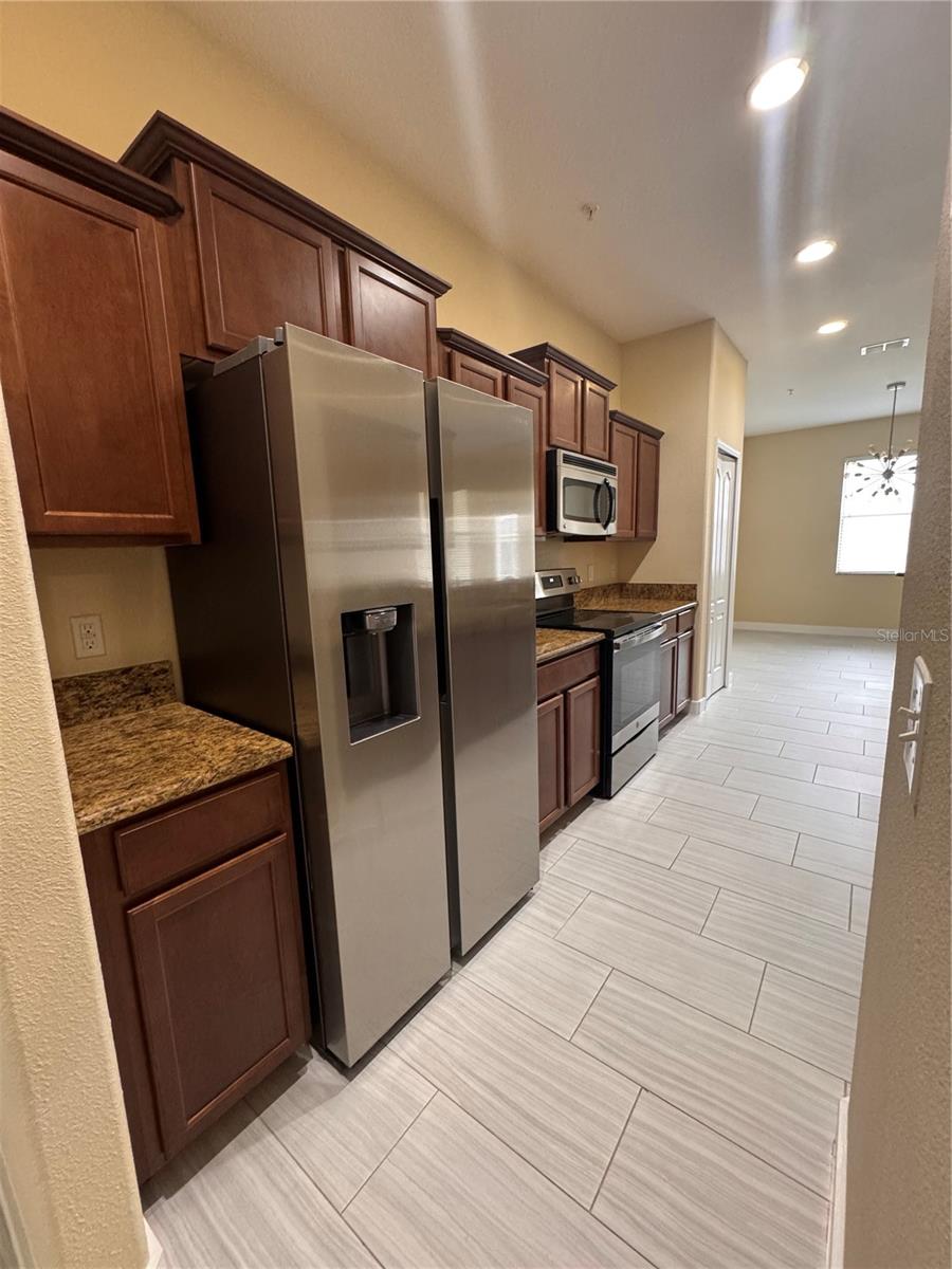 Image 4 of 27 For 15511 Campden Street