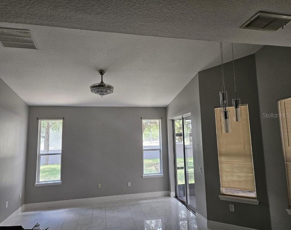 Image 12 of 24 For 2902 Bonita Circle