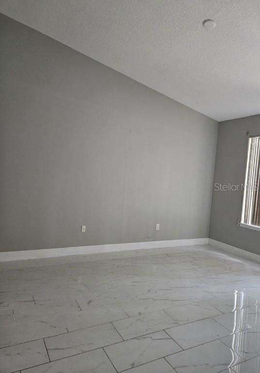 Image 15 of 24 For 2902 Bonita Circle