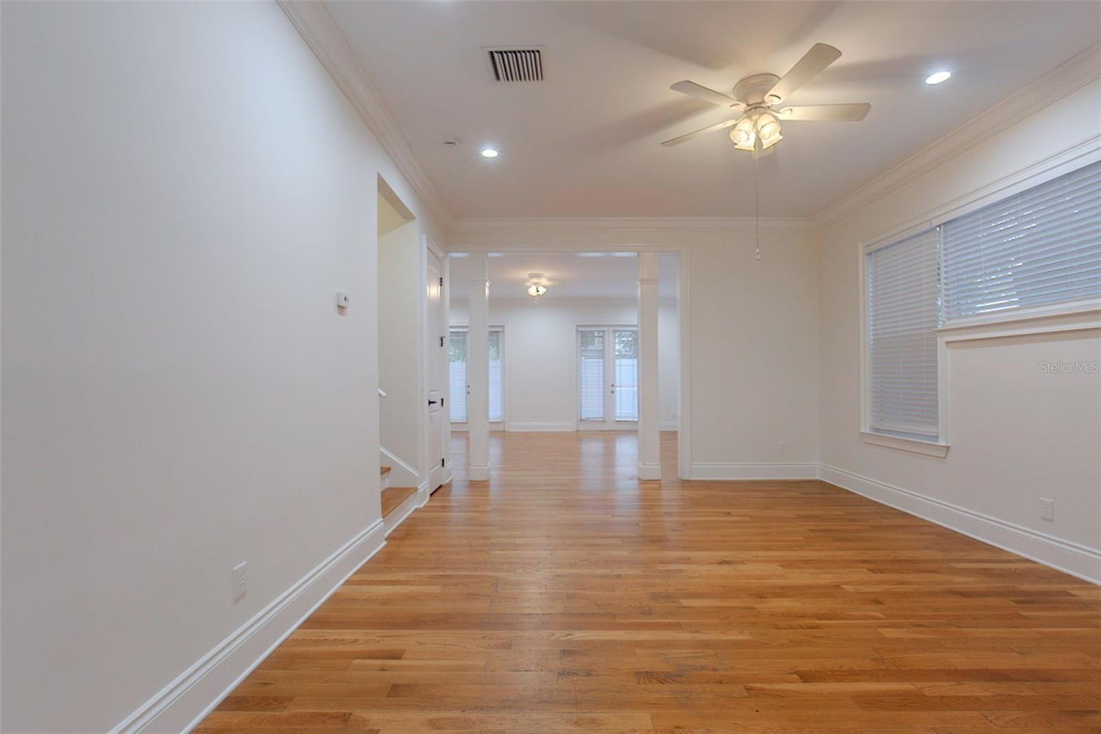 Image 11 of 54 For 1513 Bay Villa Place
