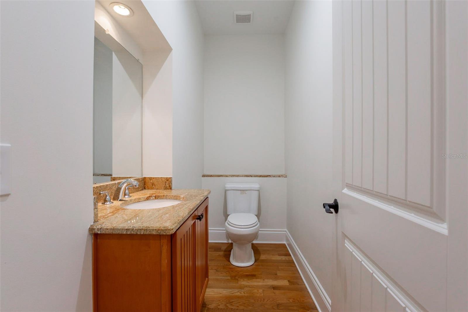 Image 14 of 54 For 1513 Bay Villa Place