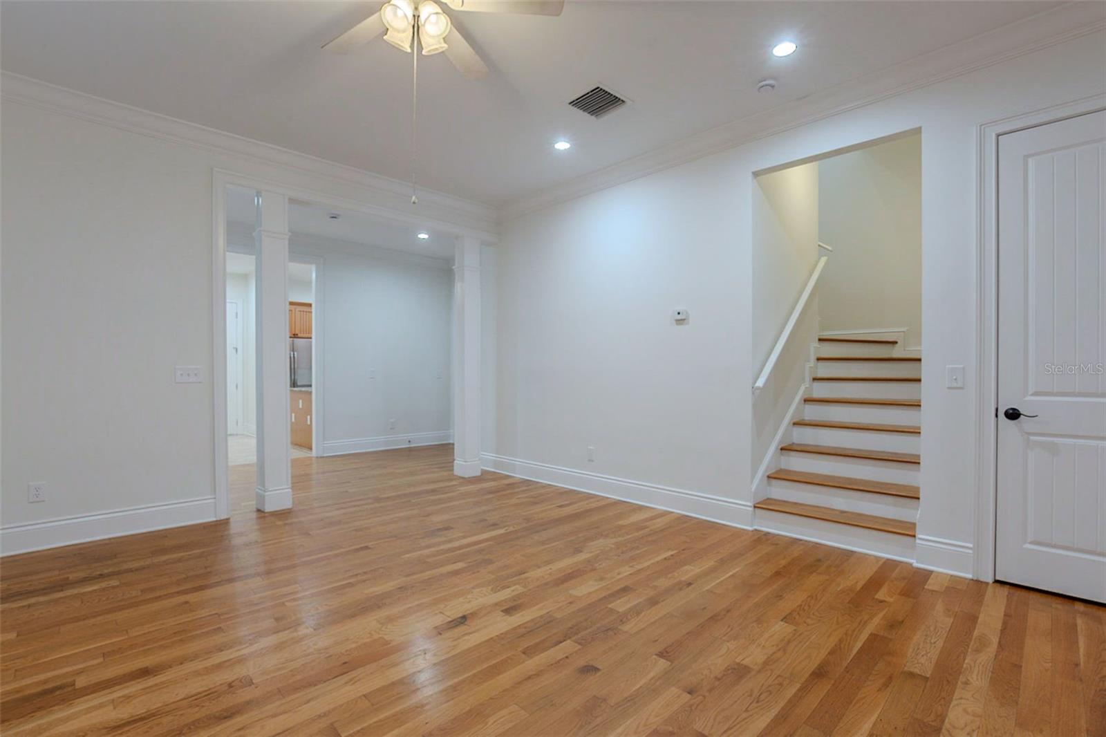 Image 20 of 54 For 1513 Bay Villa Place