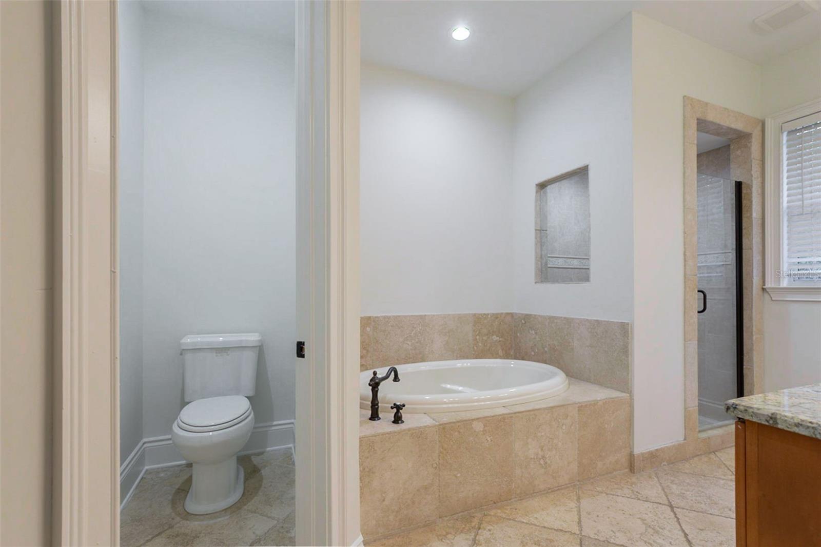 Image 36 of 54 For 1513 Bay Villa Place