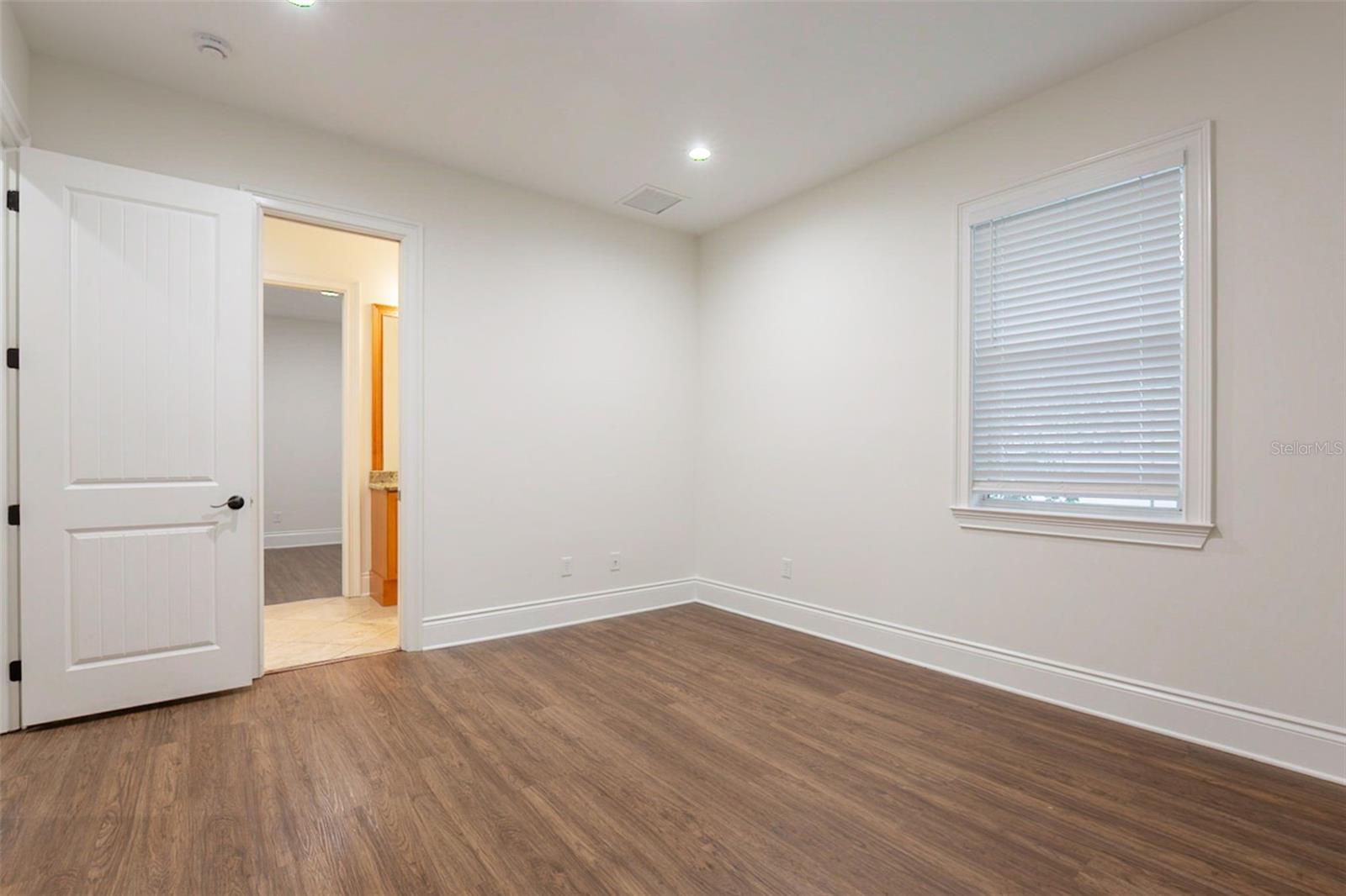 Image 49 of 54 For 1513 Bay Villa Place