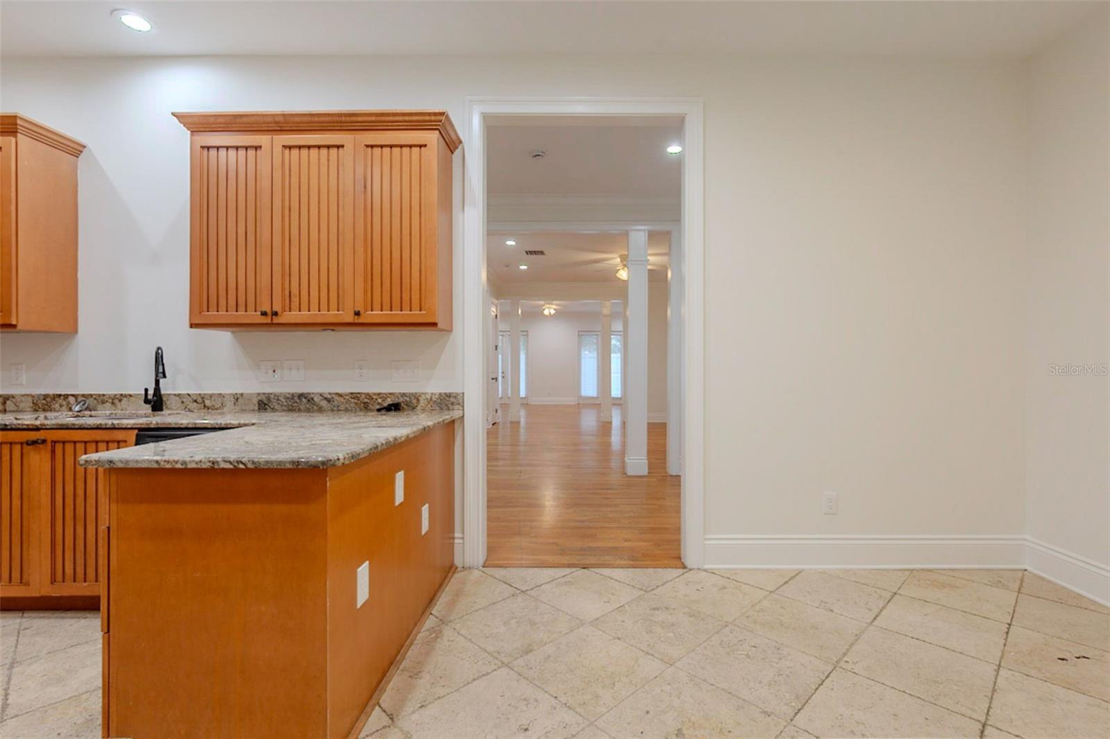 Image 8 of 54 For 1513 Bay Villa Place