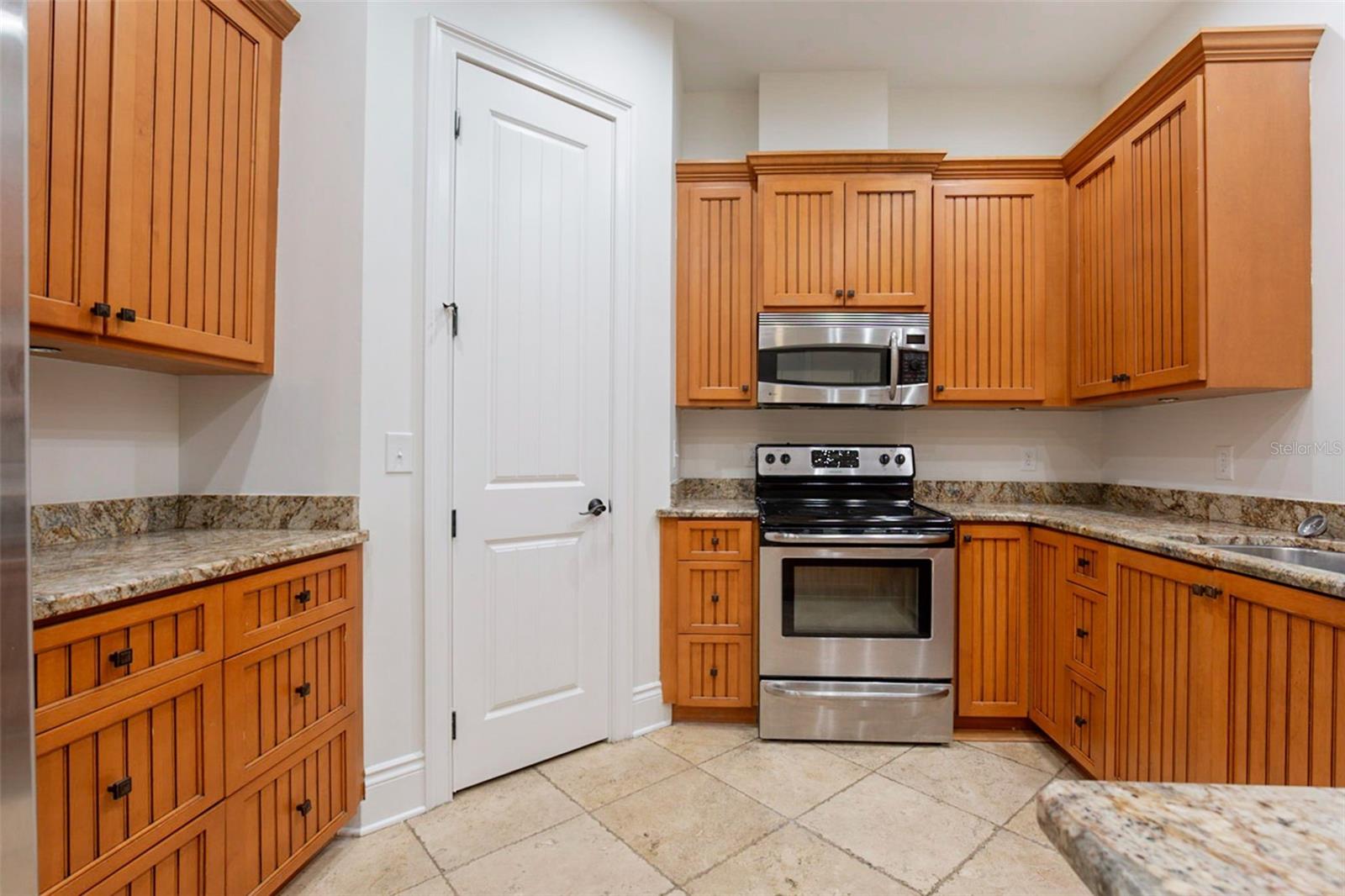Image 9 of 54 For 1513 Bay Villa Place