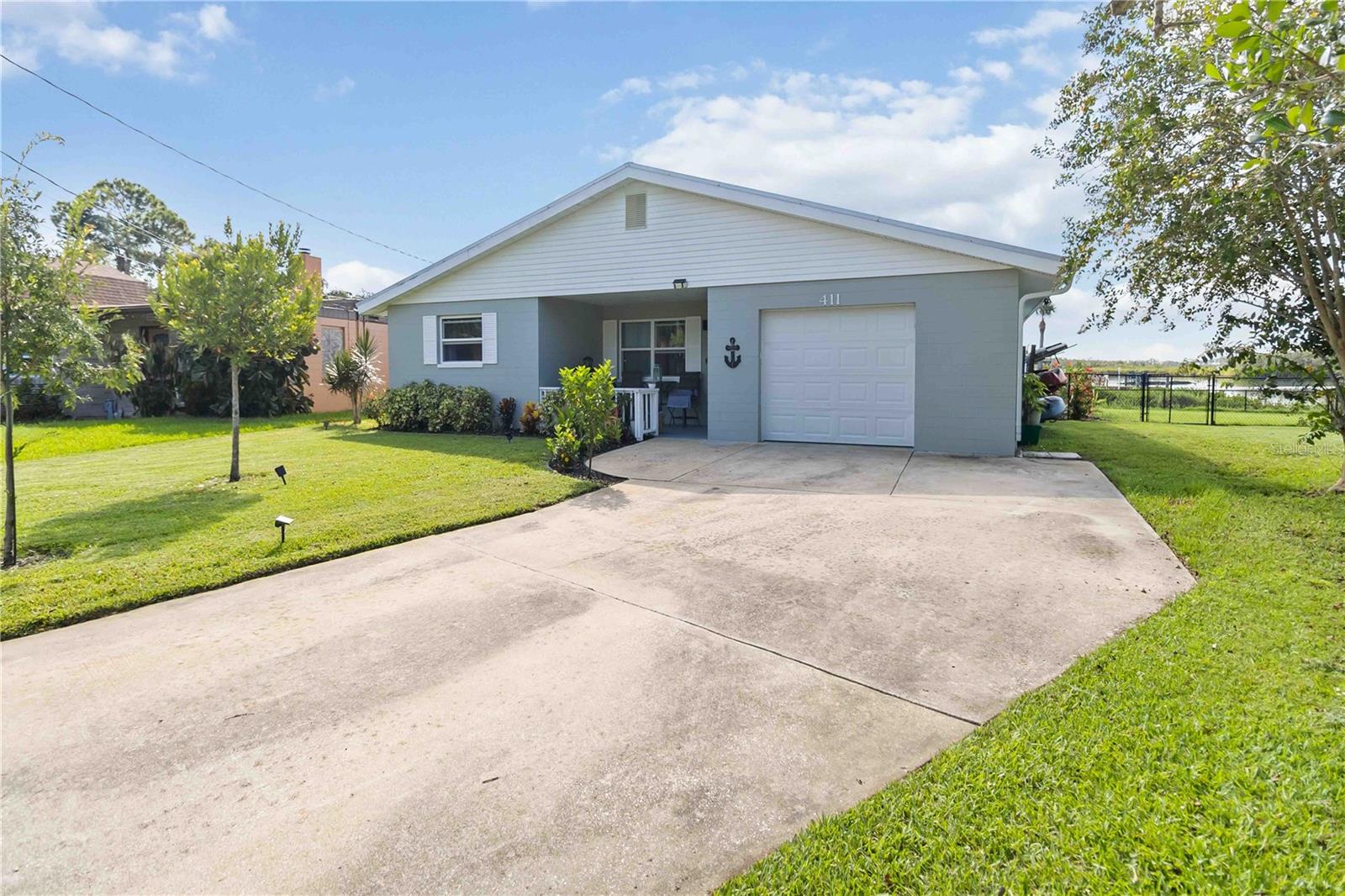 Image 2 of 24 For 411 Acacia Circle
