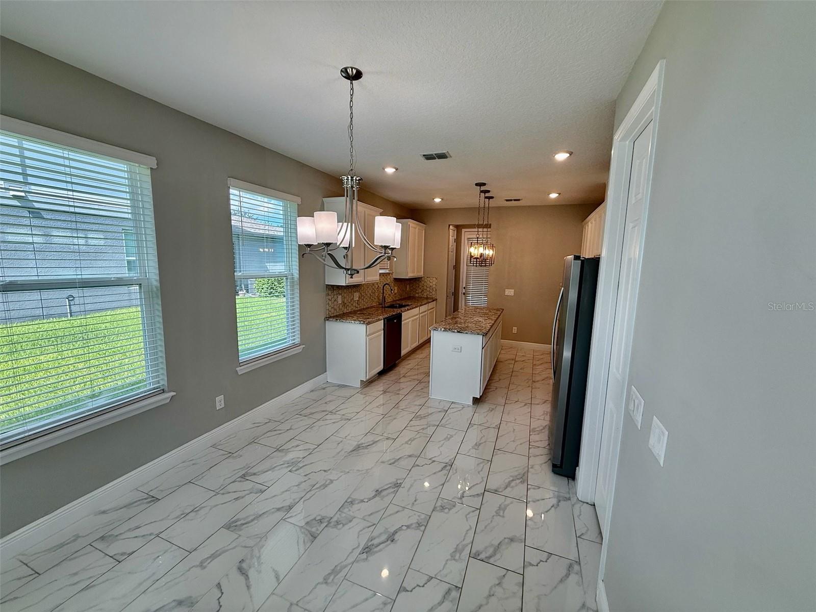 Image 6 of 36 For 7242 Carrickbend Lane