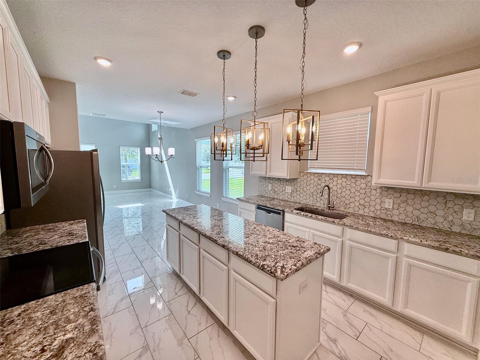 Image 9 of 36 For 7242 Carrickbend Lane