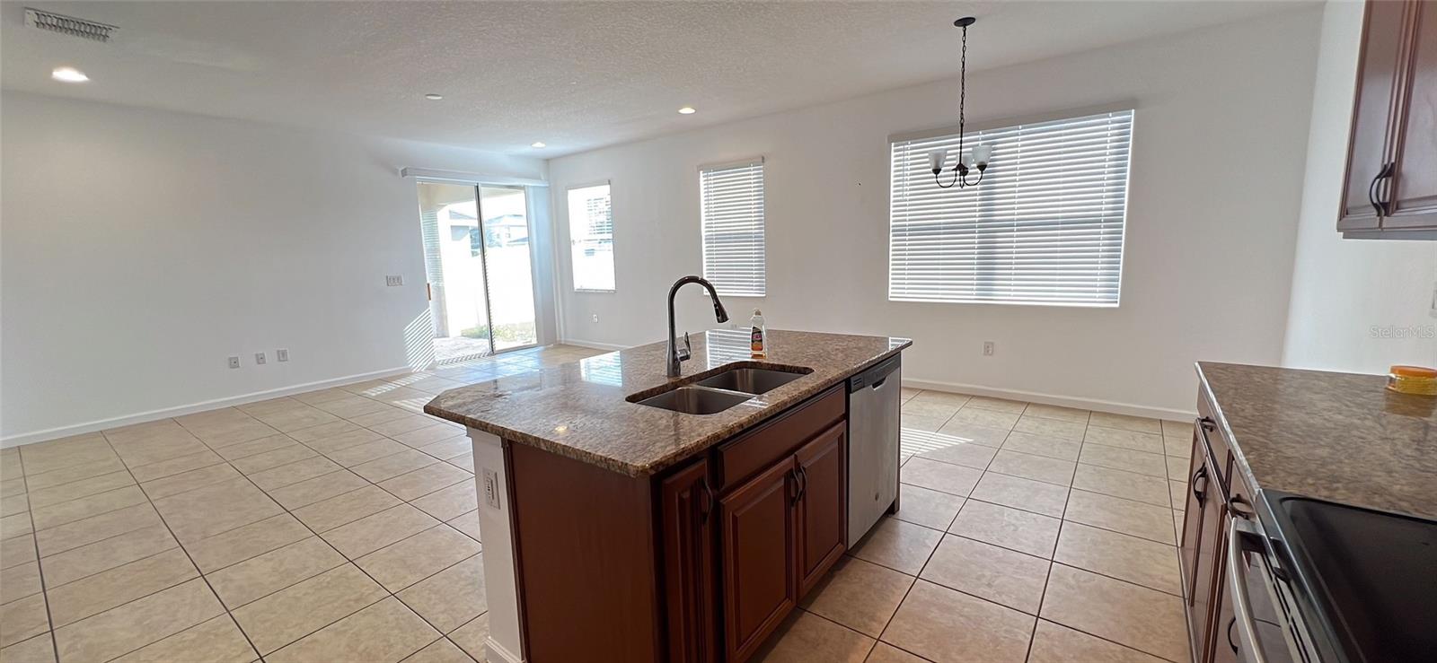 Image 12 of 63 For 817 Opal Court