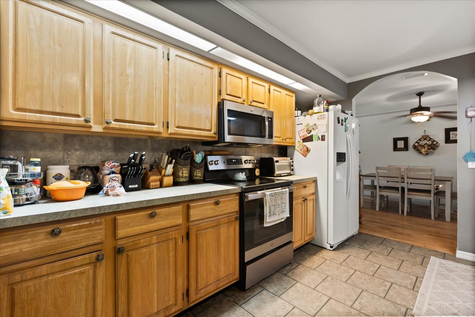 Image 10 of 36 For 460 Hidden Ridge Drive