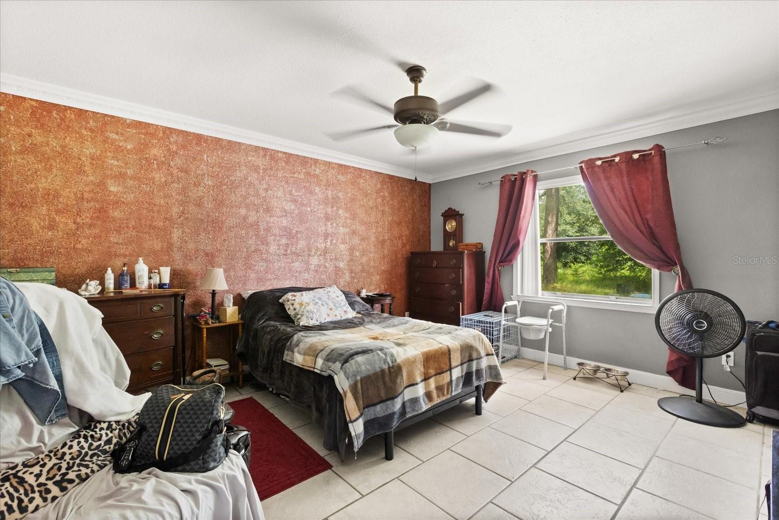 Image 12 of 36 For 460 Hidden Ridge Drive