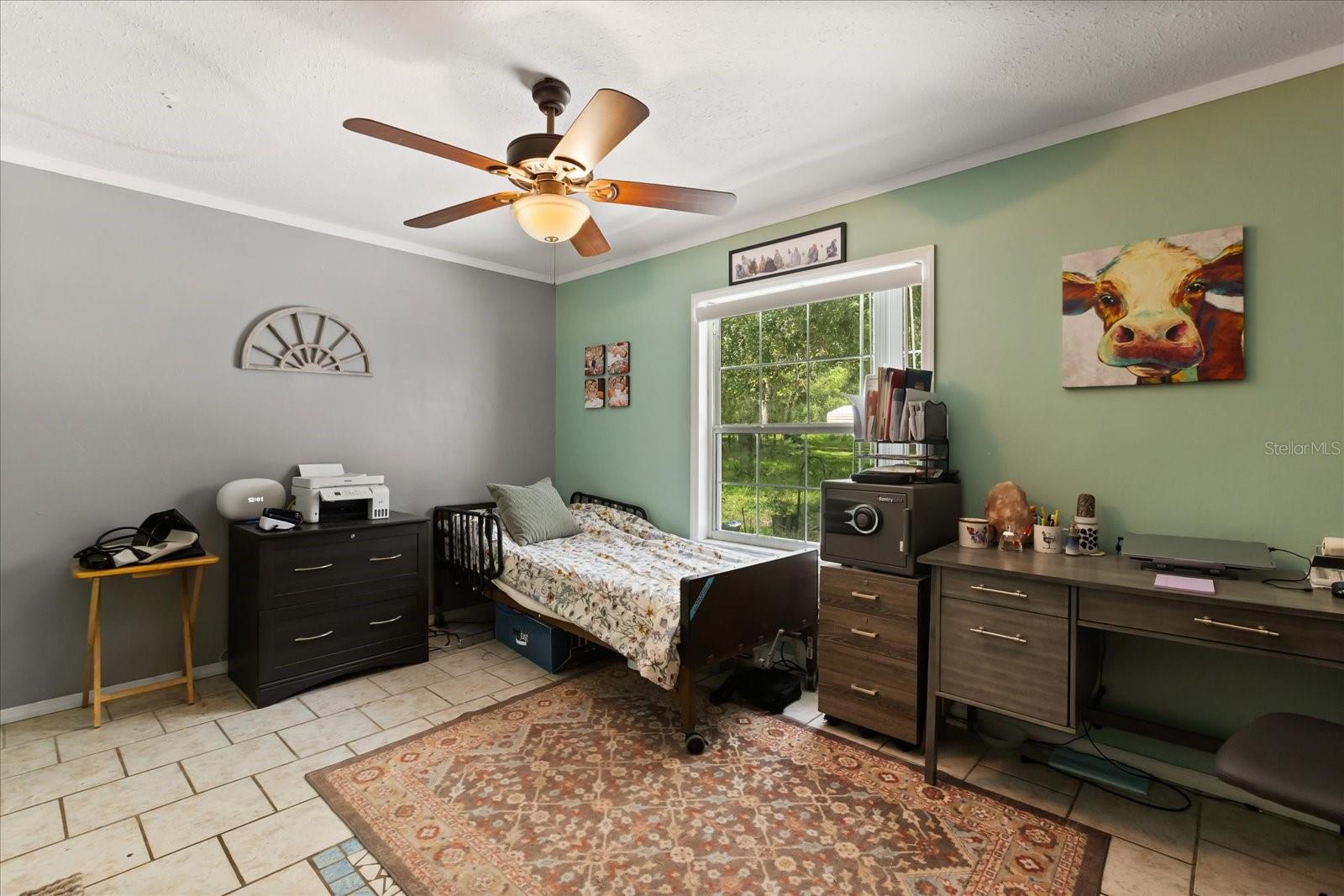 Image 16 of 36 For 460 Hidden Ridge Drive