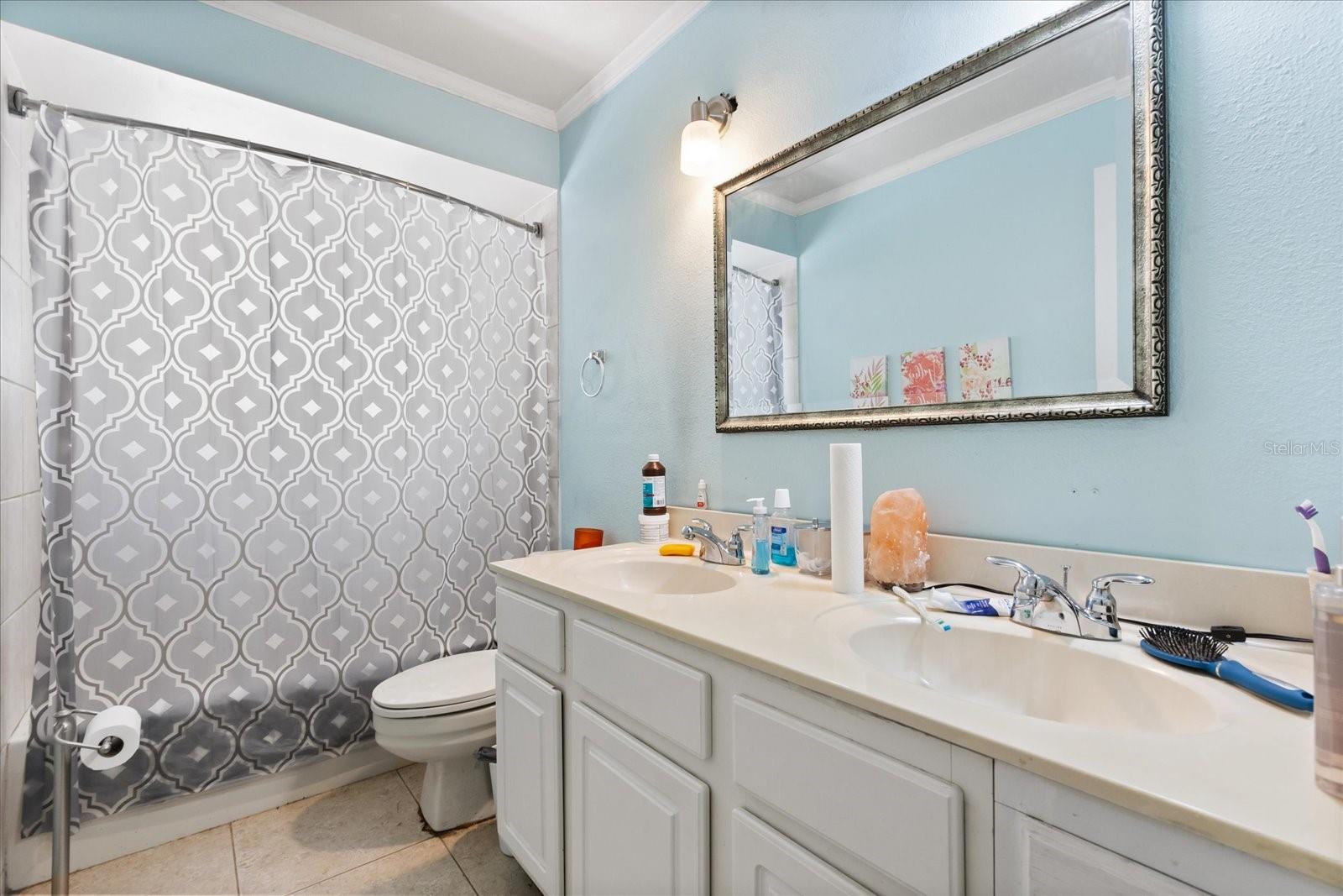 Image 19 of 36 For 460 Hidden Ridge Drive