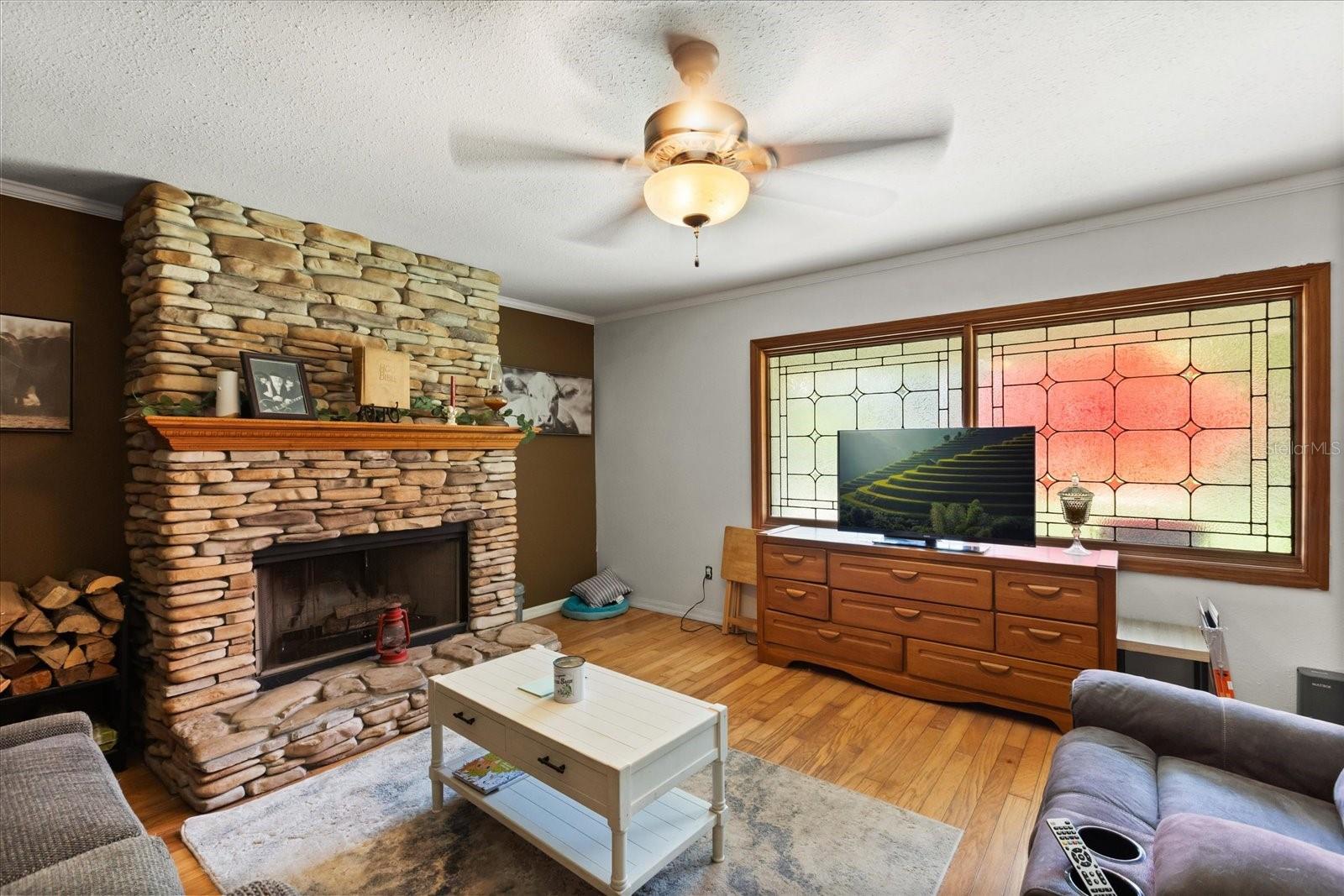 Image 4 of 36 For 460 Hidden Ridge Drive