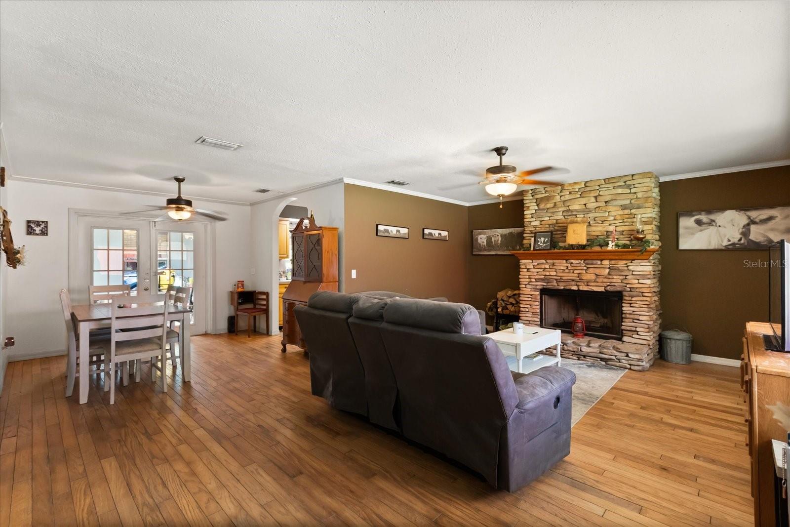 Image 5 of 36 For 460 Hidden Ridge Drive