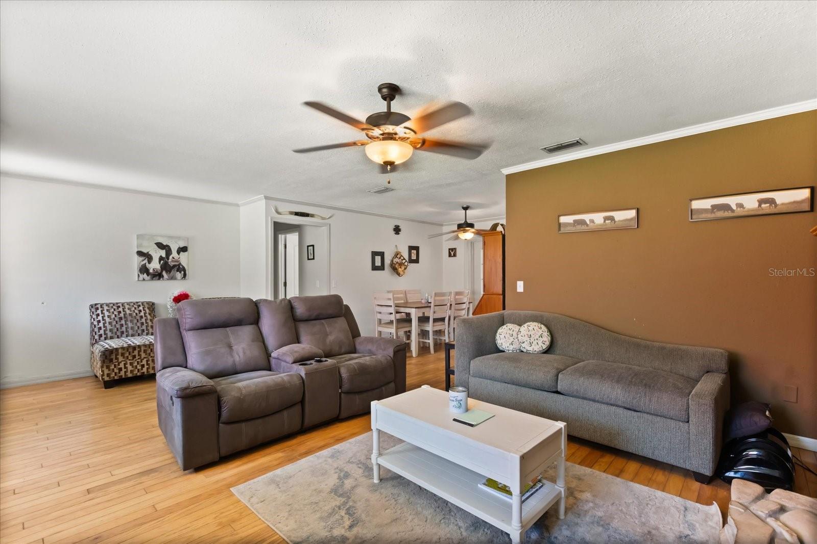 Image 6 of 36 For 460 Hidden Ridge Drive