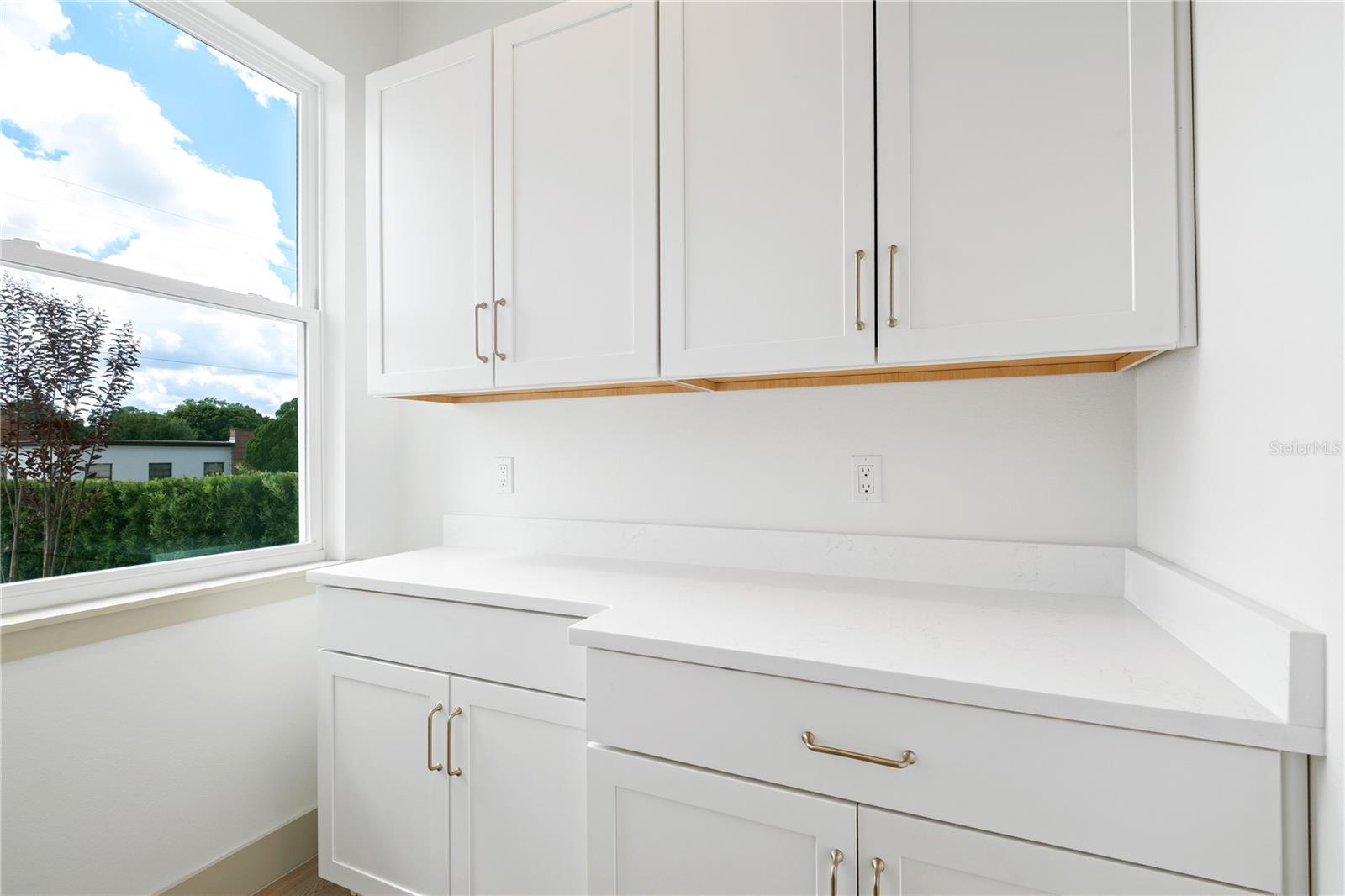 Image 11 of 26 For 1606 Lake Margaret Drive