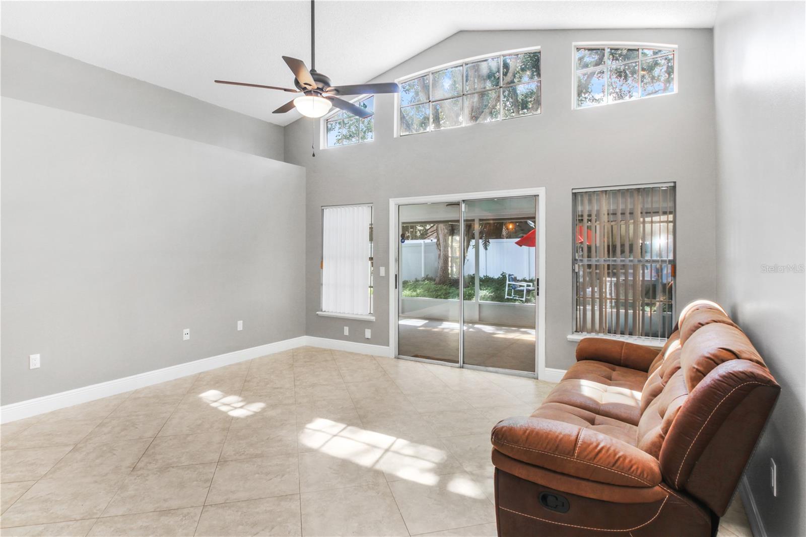 Image 4 of 20 For 707 Brightview Drive