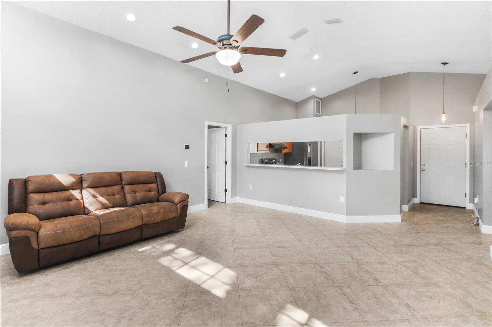 Image 5 of 20 For 707 Brightview Drive