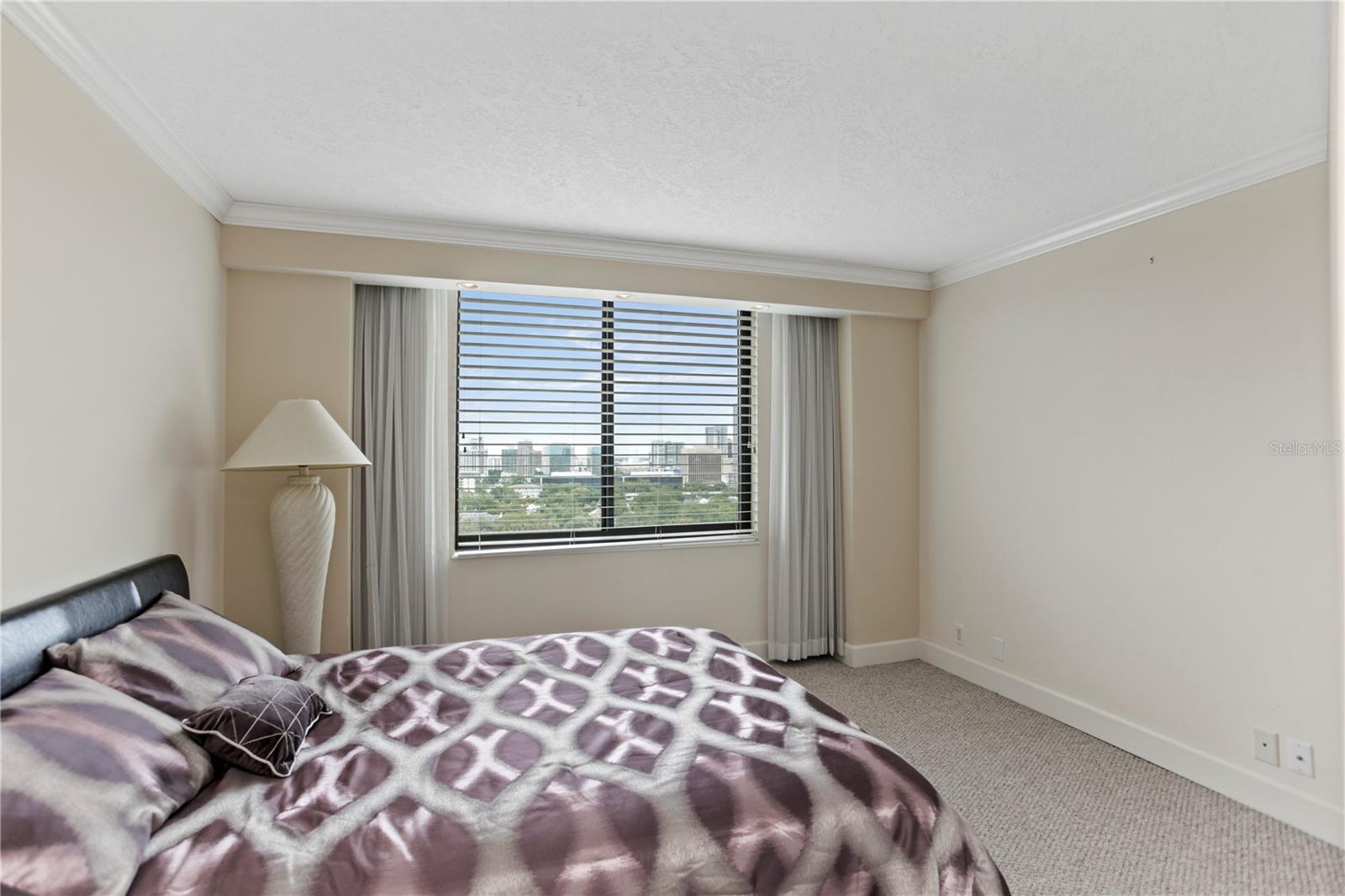 Image 16 of 28 For 400 Colonial Drive 1602