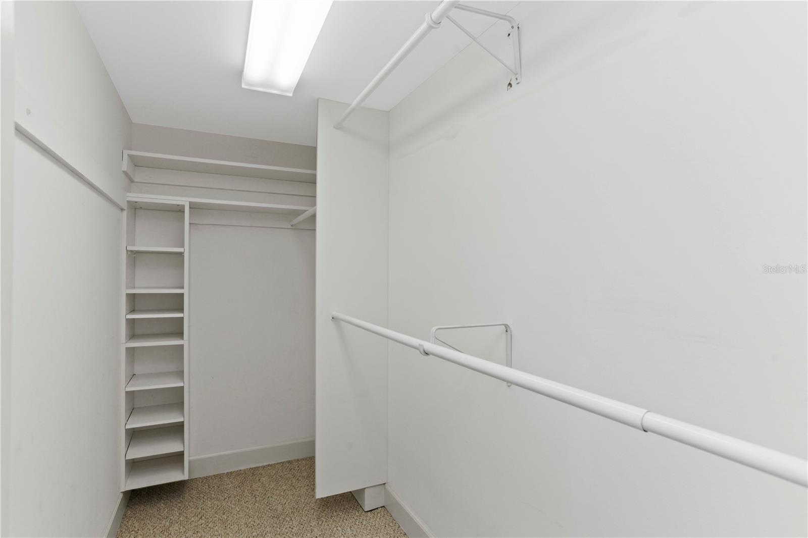 Image 21 of 28 For 400 Colonial Drive 1602