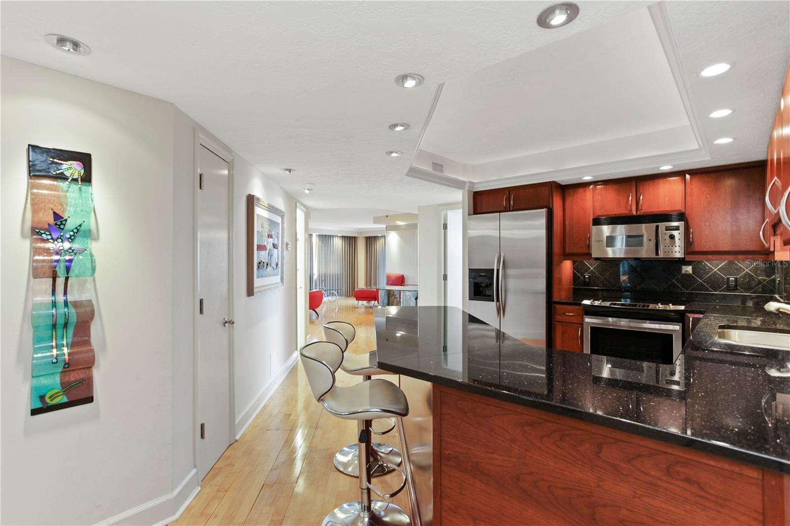 Image 8 of 28 For 400 Colonial Drive 1602