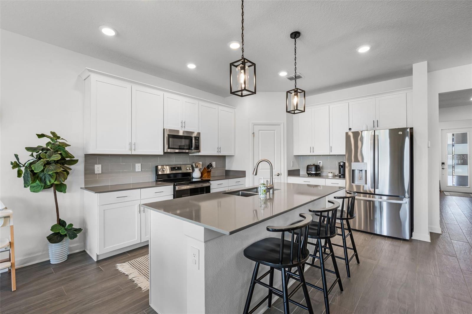 Listing photo id 9 for 11791 Language Way