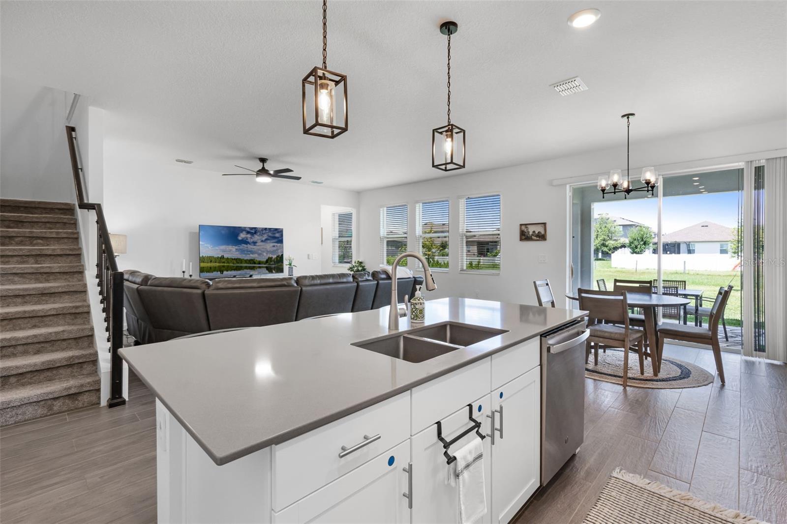 Listing photo id 13 for 11791 Language Way