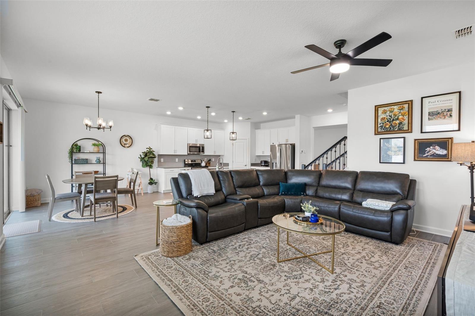 Listing photo id 15 for 11791 Language Way