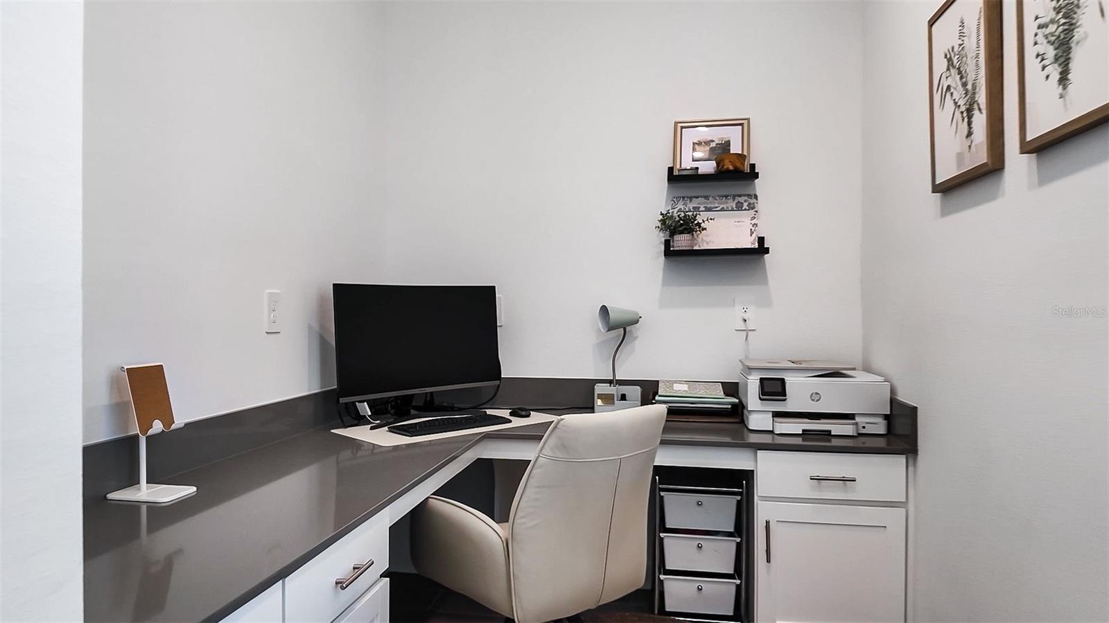 Listing photo id 18 for 11791 Language Way