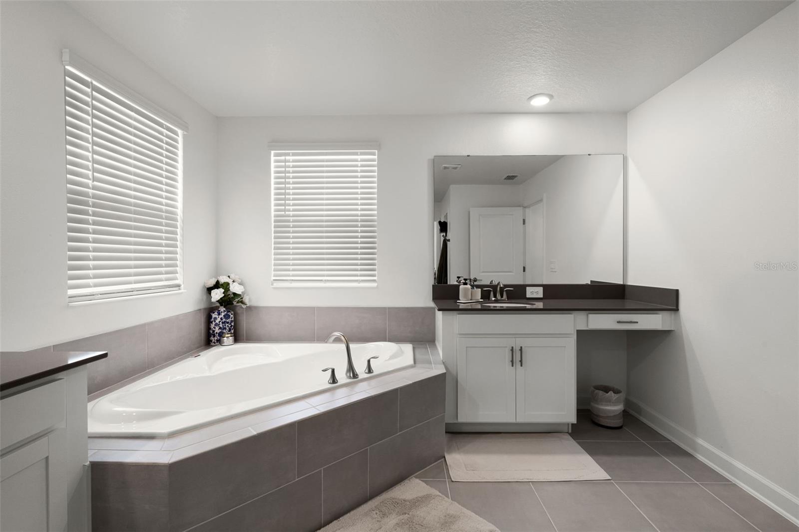 Listing photo id 30 for 11791 Language Way
