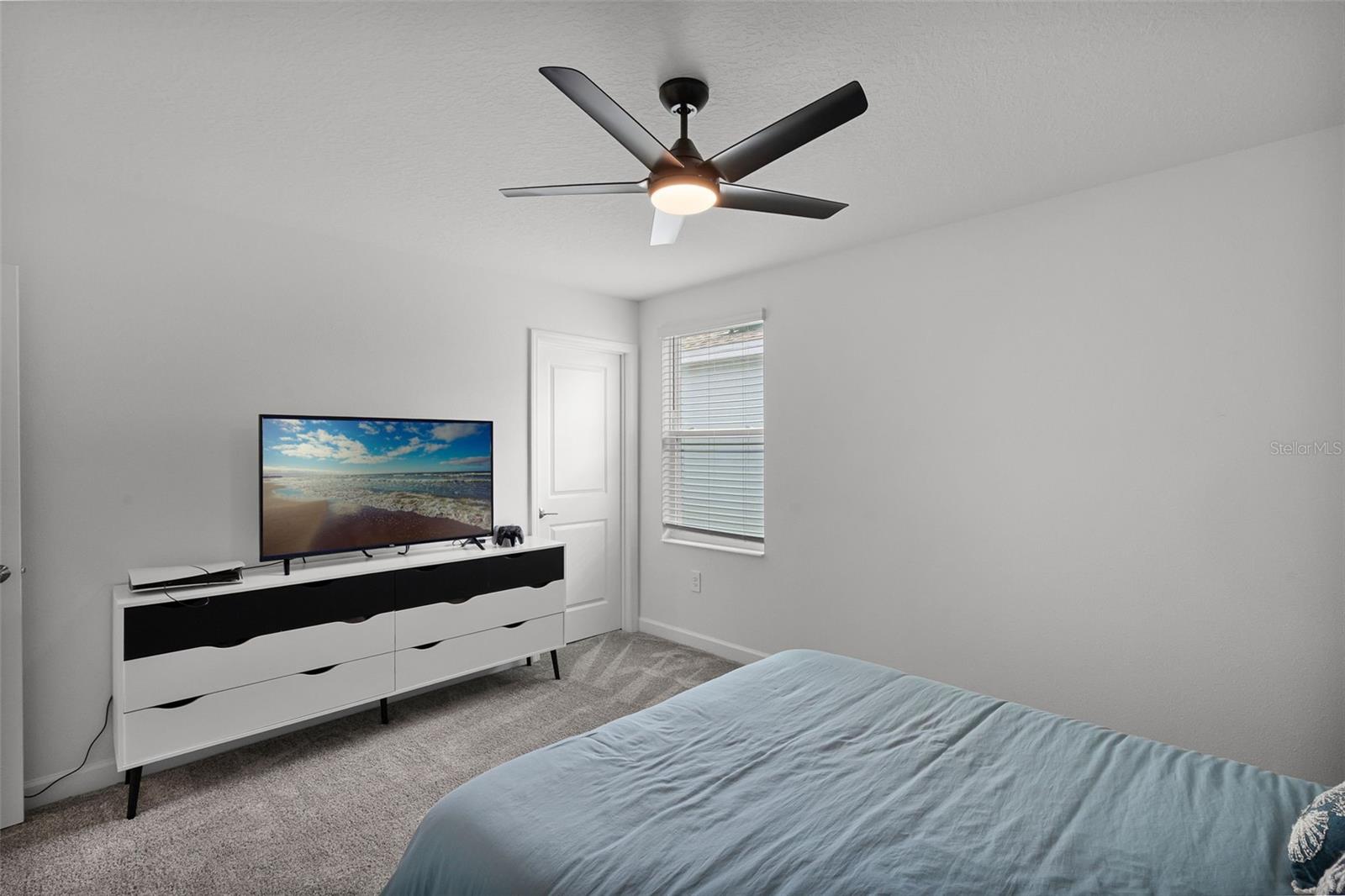 Listing photo id 44 for 11791 Language Way